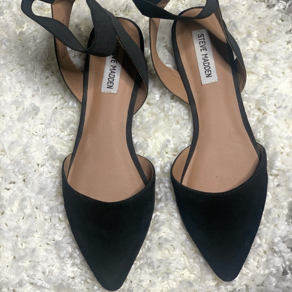 Steve Madden flats. Size 9, Black. Worn once.
